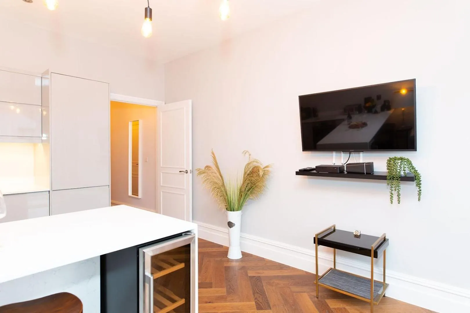 Апартаменты Cohost Partners Charming 2Br In Cardiff With Parking