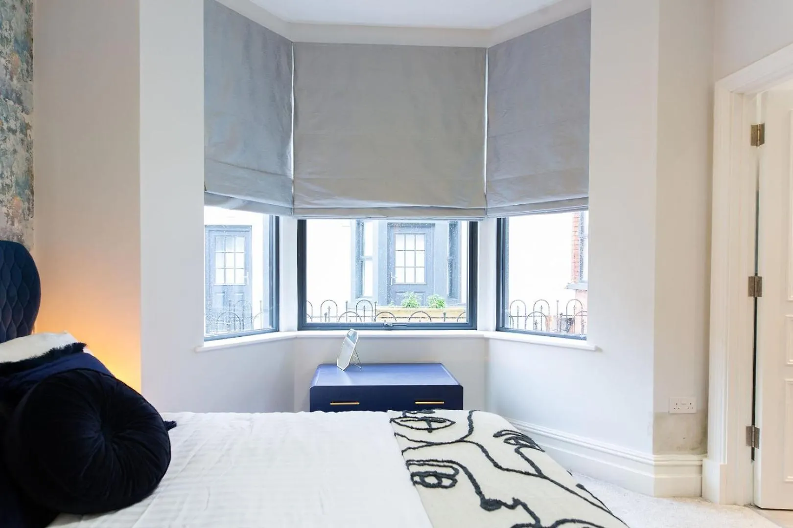 Апартаменты Cohost Partners Charming 2Br In Cardiff With Parking 0*,  Великобритания
